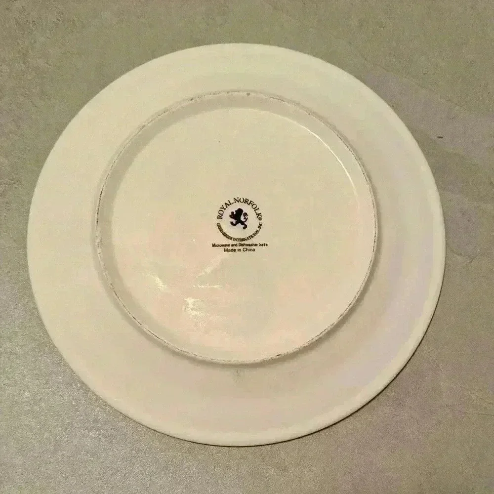 Royal Norfolk~ Cookies for Santa 8” Plate NEW Stoneware NICE! - Picture 2 of 6